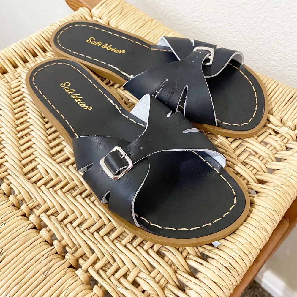 NIB Saltwater slip on sandals